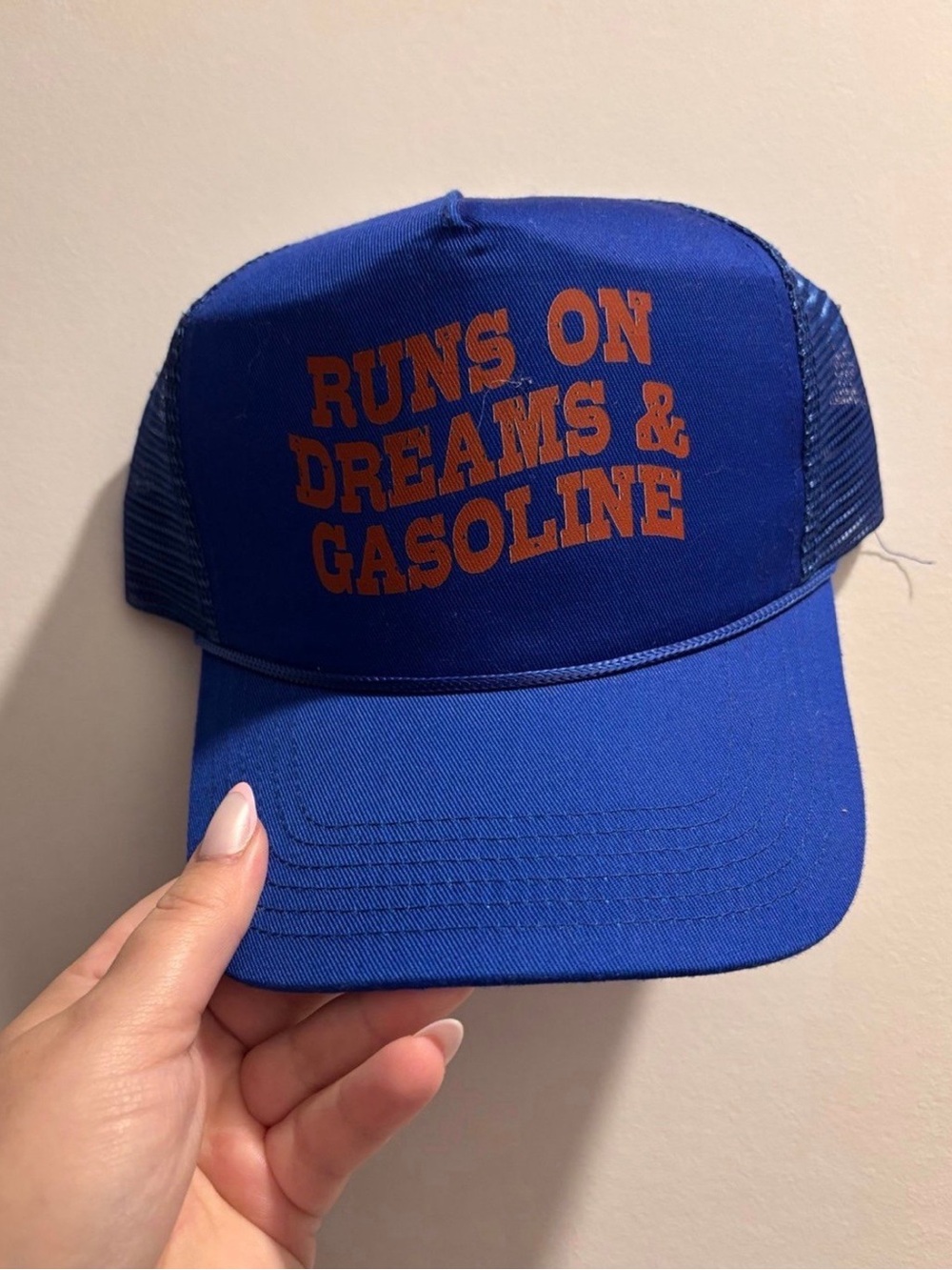 Trucker Hat - Lainey Wilson lyrics - Blue